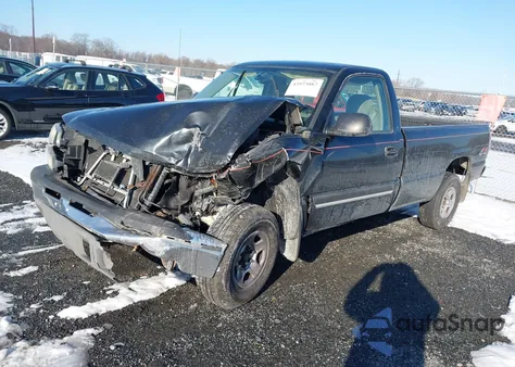 2004 Chevrolet Silverado 1500 Ls z USA, uszkodzony, nr VIN 1GCEK14TX4E138454
